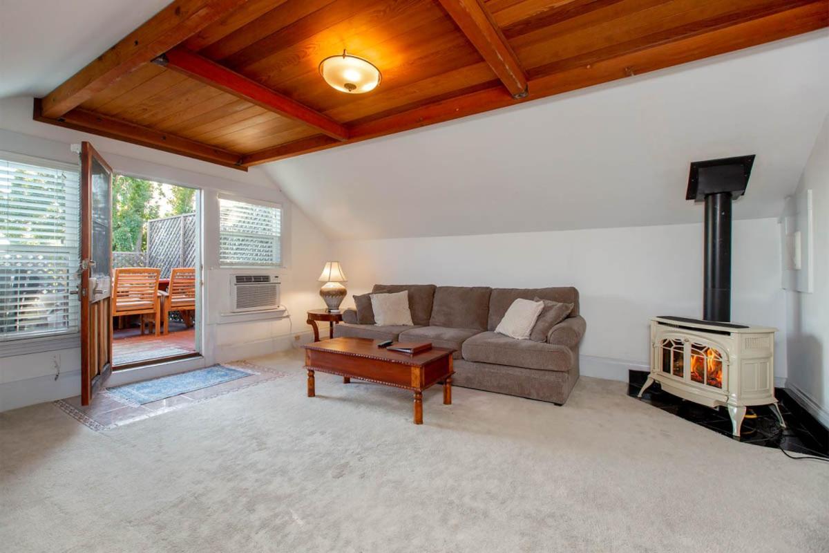 Alameda 3Br Unique Victorian Penthouse With Deck And Outdoor Furniture, Ac, 3 Blocks To Beach & Shopping Center & 2 Free Parking Spaces 외부 사진